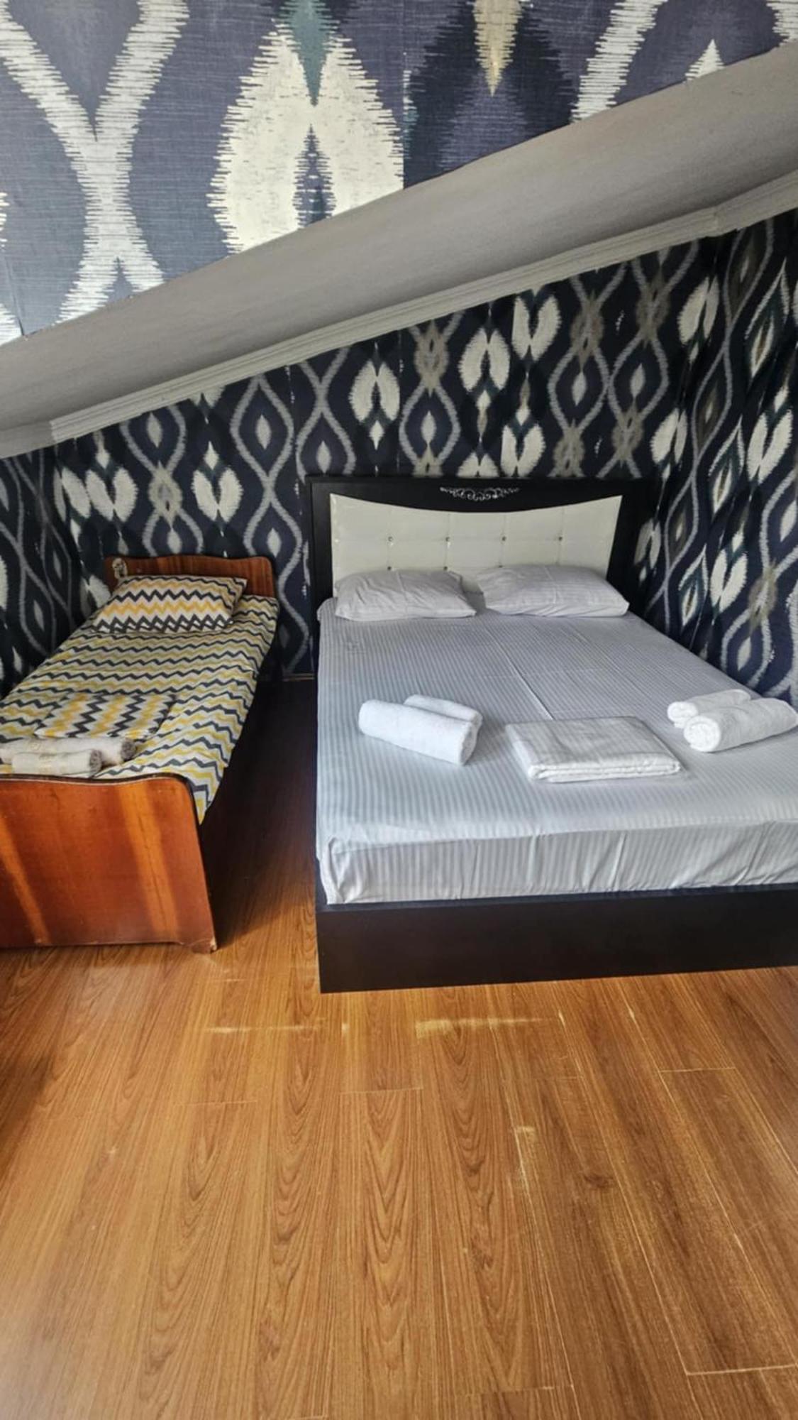 Apartment Zurabi Batumi Exteriör bild